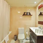 Acogedor Apartamento Junto A Calle Larios By Renthas *