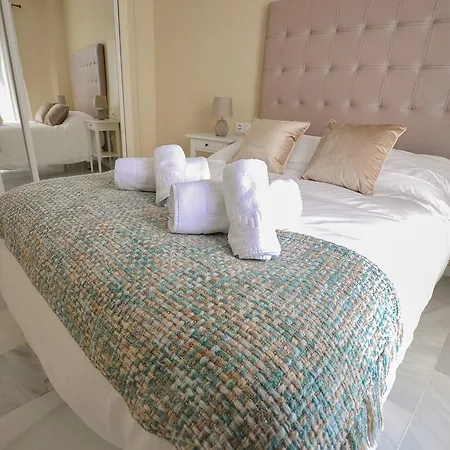 Acogedor Apartamento Junto A Calle Larios By Renthas Màlaga