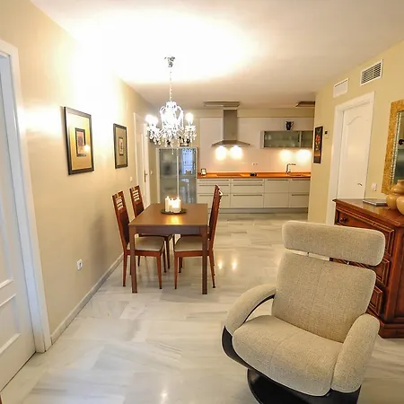 شقة Acogedor Apartamento Junto A Calle Larios By Renthas *